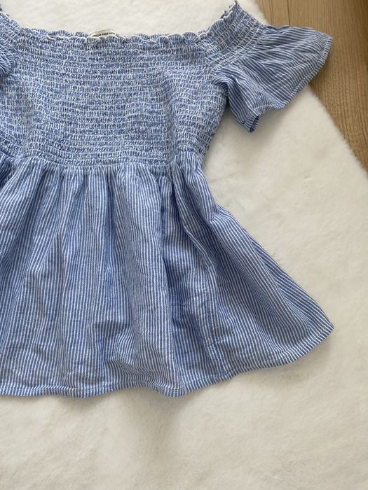 Niebieski top na krótki rękaw w paseczki odkryte ramiona M 38 american eagle