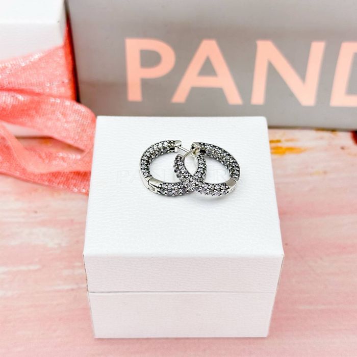 Сережки Pandora «Рядочок паве»