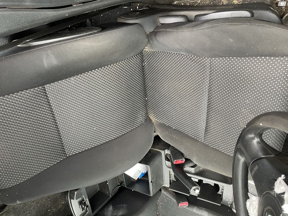 Kanapa fotele siedzenia pasy przerobka van 5d Grand Vitara II 05-14r