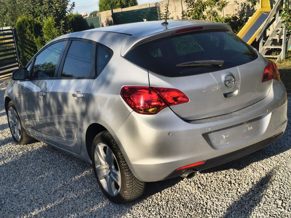 Sprzedam Opla Astre 1.4