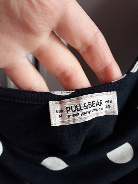 Czarna krótka sukienka w białe grochy kropki mini miniówka mała czarna