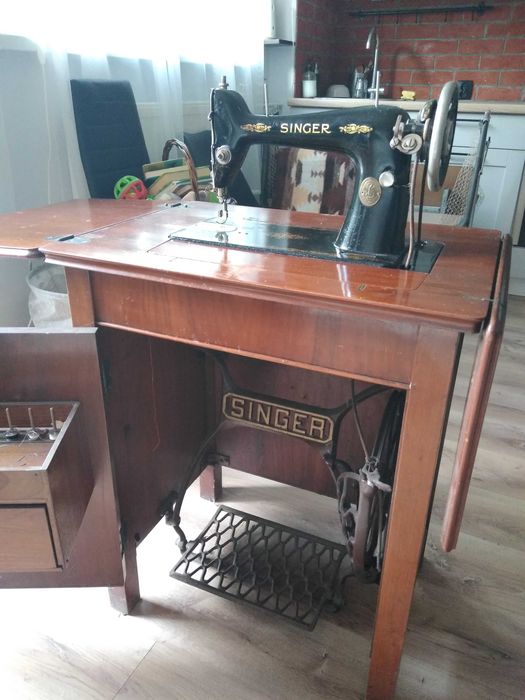 Maszyna do szycia SINGER (ANTYK)