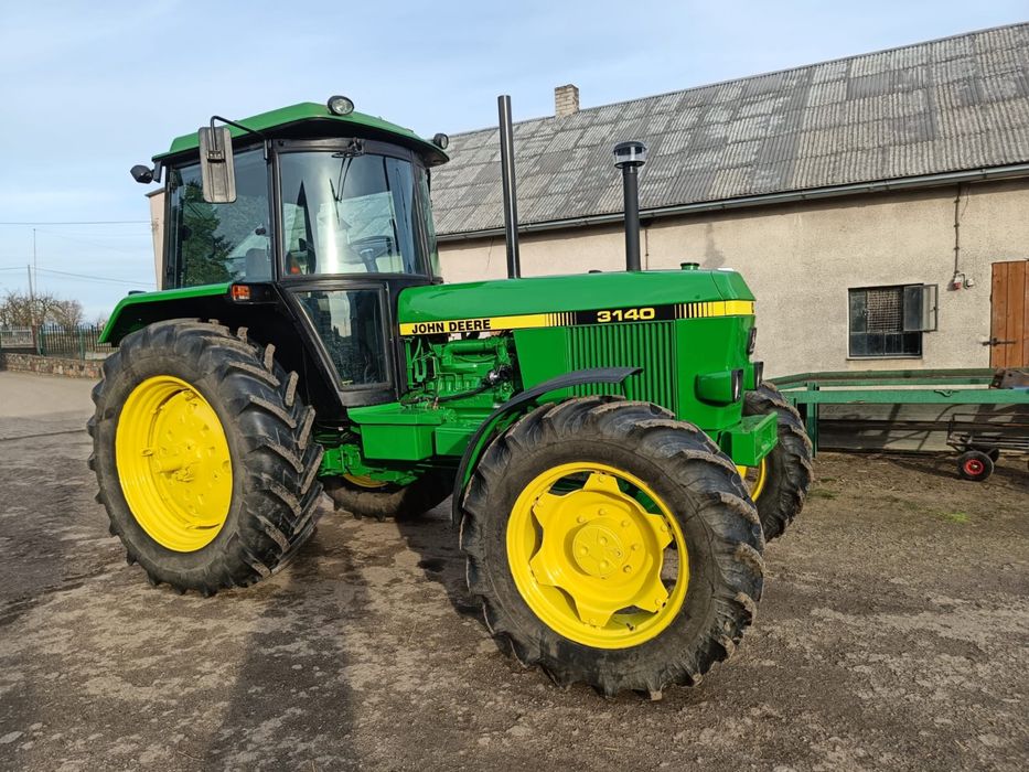 Ciągnik John deere 3140