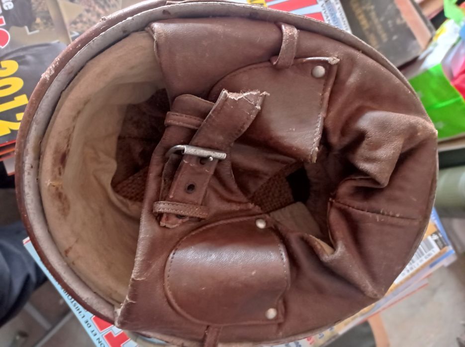 Capacete modelo militar de 1935