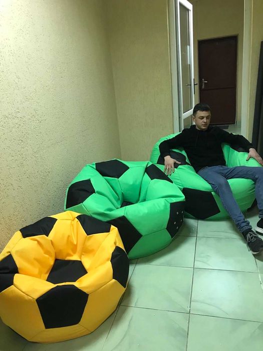 М'яч. Безкаркасне крісло у формі м'яча, грушки. Напряму з виробництва.