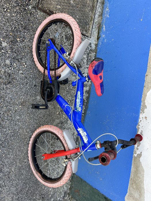 Bicicleta homem aranha