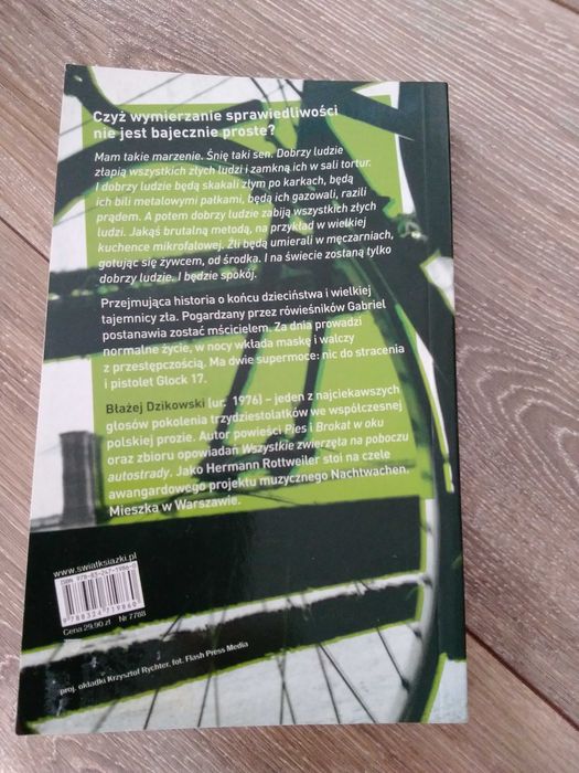 Strażnik parku superbohater z blokowiska Błażej Dzikowski