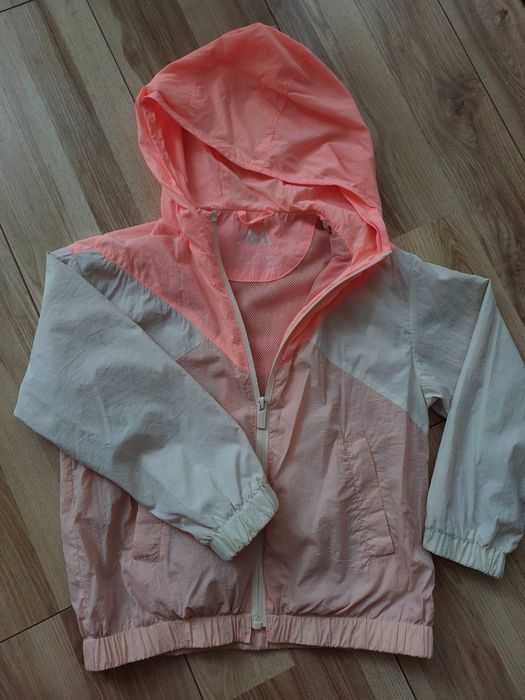 Легенькая ветровочка на девочку 7 лет, 122 см, Zara.
