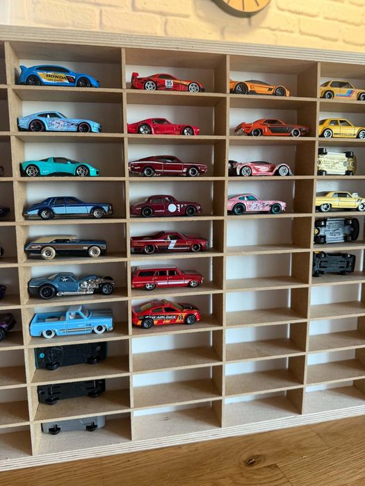 Pułka na hotwheels