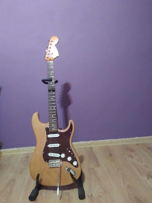 Squier Classic Vibe '70s + NUX Mighty 20 MKII + JOYO Atmosphere
