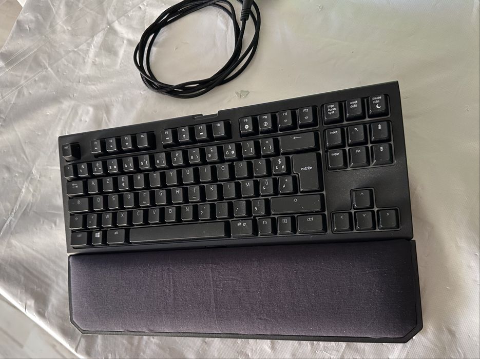 Razer BlackWidow Tournament Edition Chroma V2 – Razer Yellow Switches
