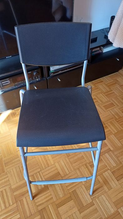 2 Cadeiras altas como novas