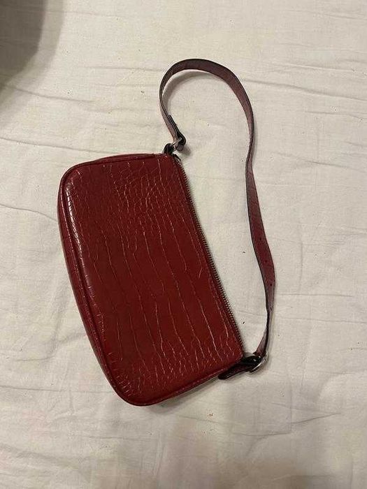 Червона сумка багет Mango