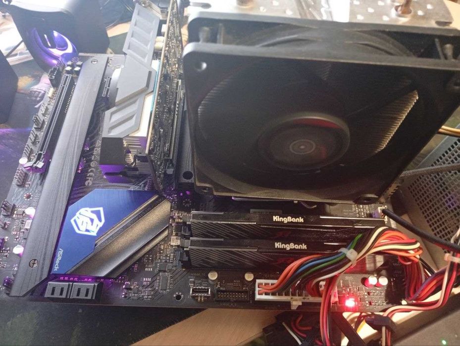 Материнская плата ASRock B650E PG Riptide WiFi