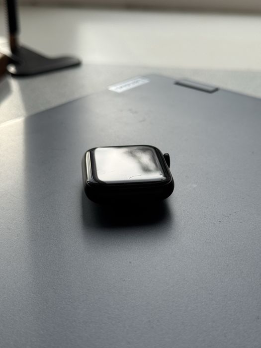 Apple watch se 2 98%