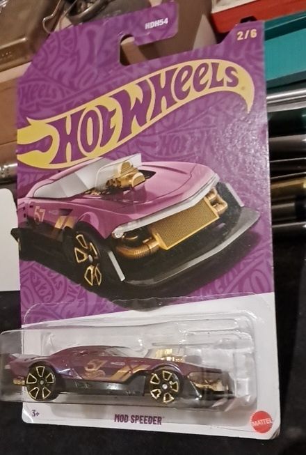 Hot Wheels Premium 2012, Datsun 510 Wagon, and Mod Speeder