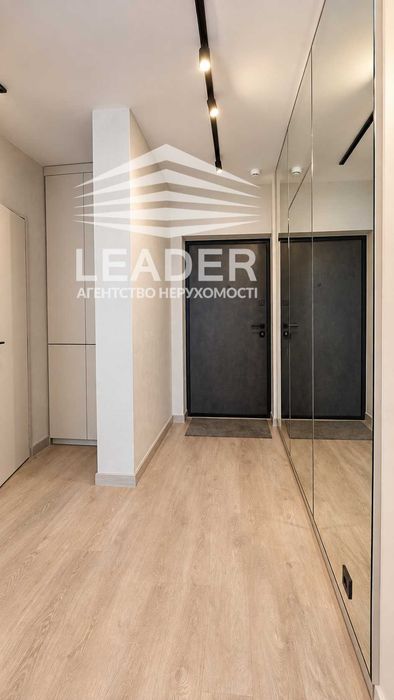 Продам 1к Елітний Жк"Central Park "-Центр міста!-ДИЗАЙНЕРСЬКА -Стильна з Панорамним балконом!