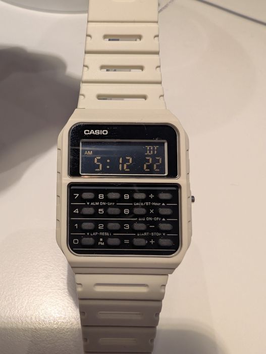 Nowy zegarek Casio z kalkulatorem