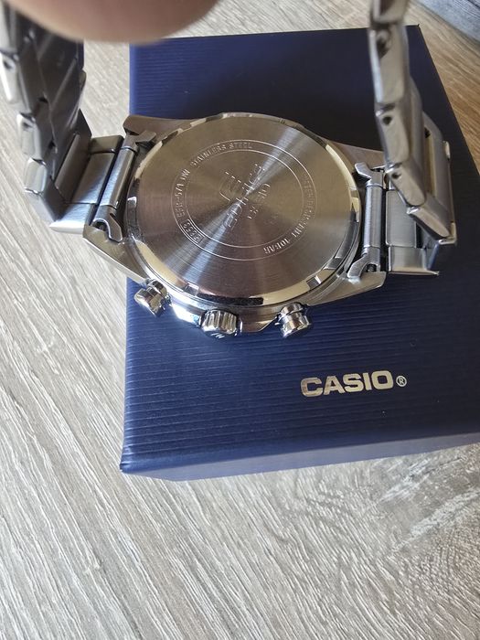 Sprzedam Casio Edyfice EFR-571DW.