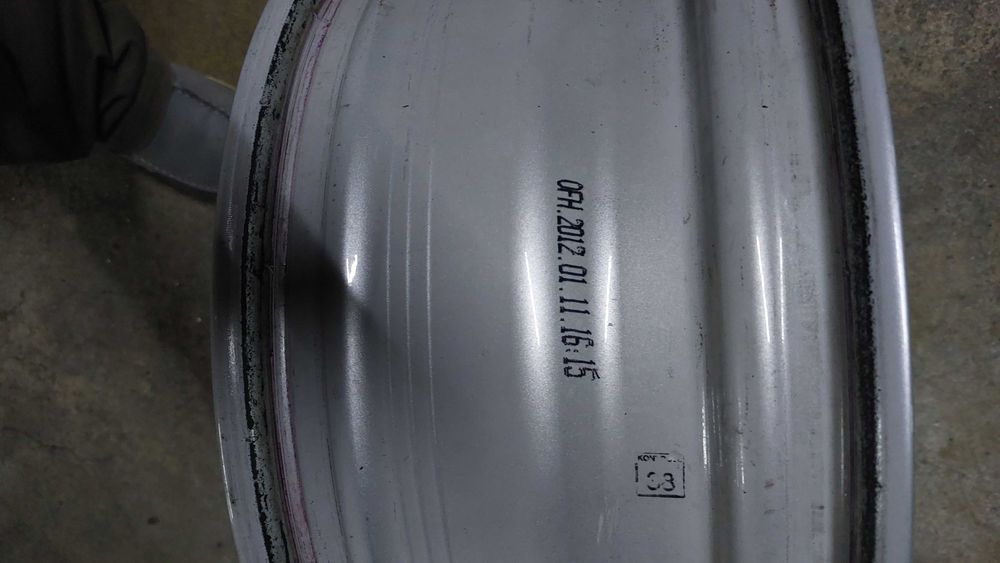 Jante de liga leve 16" Mercedes