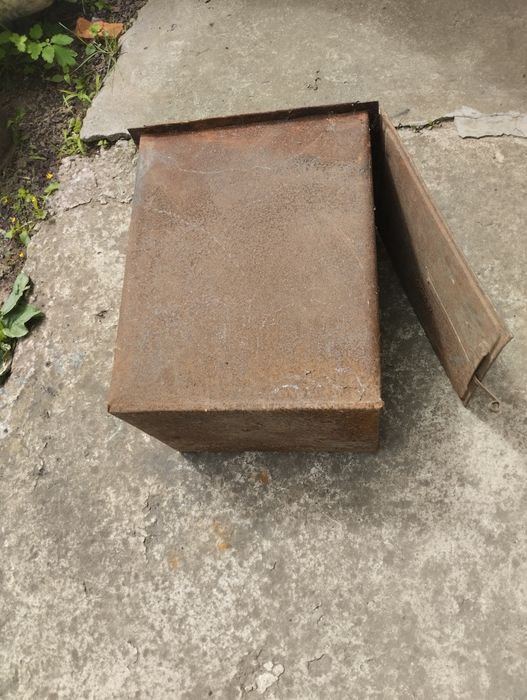 Продам ящик металлический