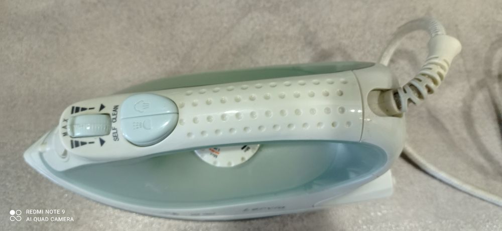 Утюг Lervia DRIP STOP