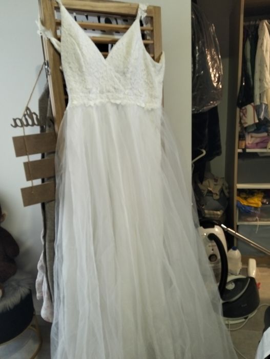 Vestido de noiva novo  tamanho L veste m