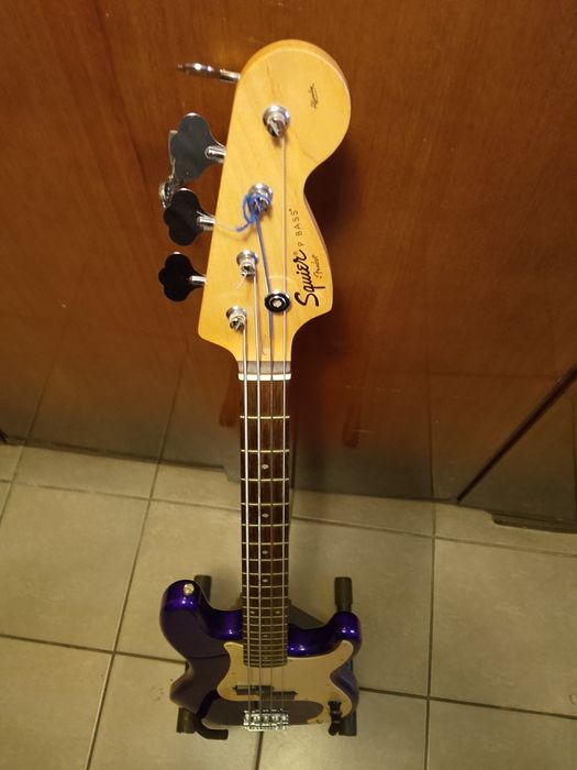 Gitara basowa Squier