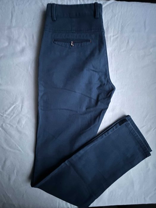 Granatowe męskie, młodzieżowe spodnie wizytowe W:30 L:34