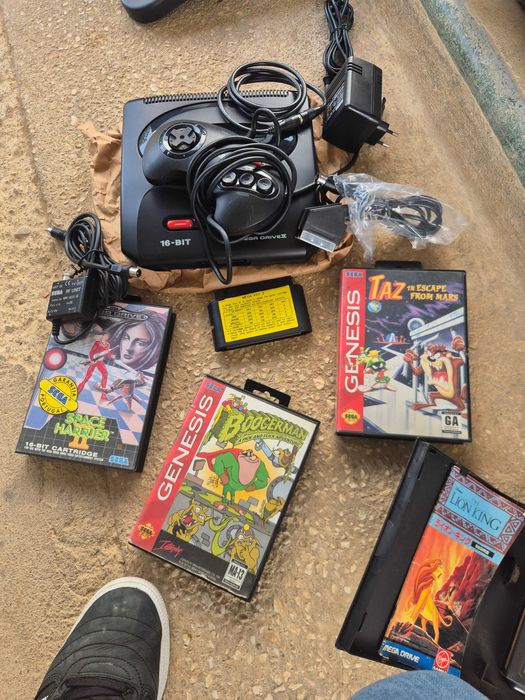 Vendo sega mega drive 2 completo