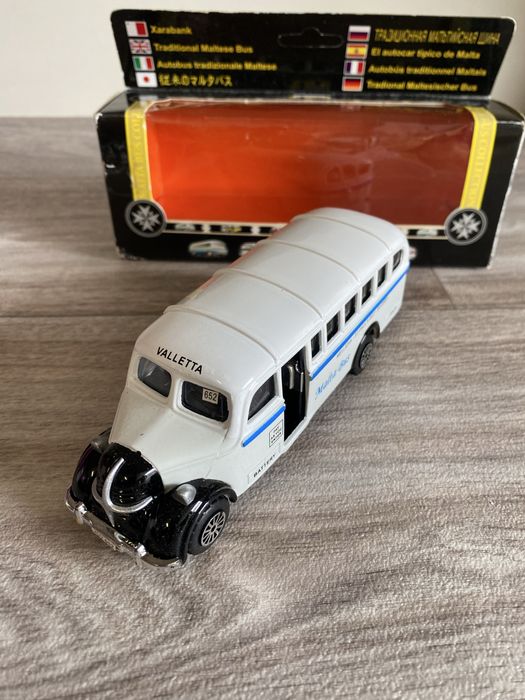 Model Valletta metalowy