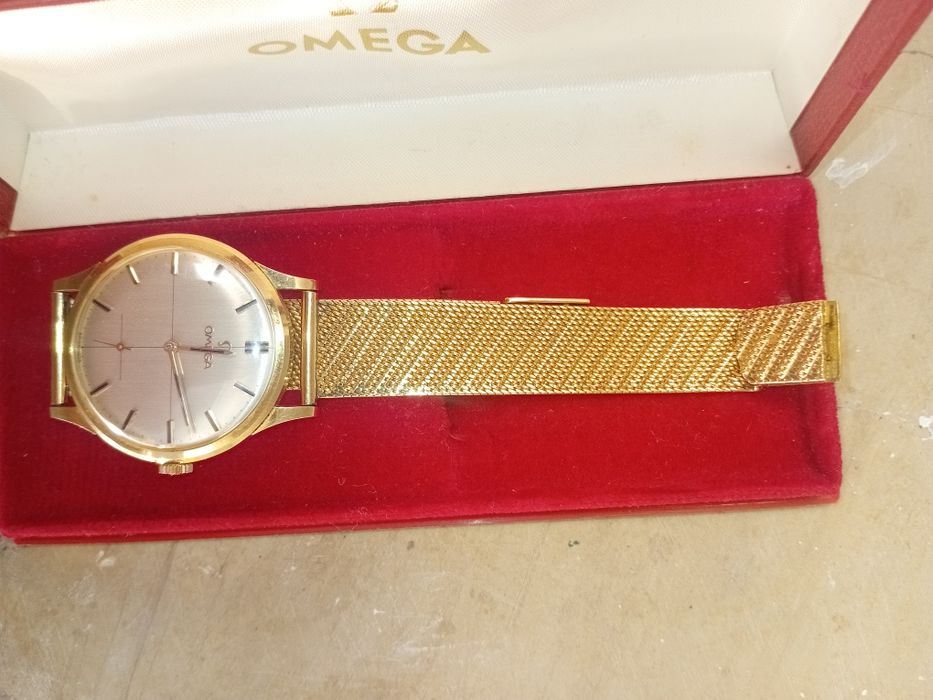 Relógio de ouro da marca Omega 65.18 gramas 24 quilates ouro fino