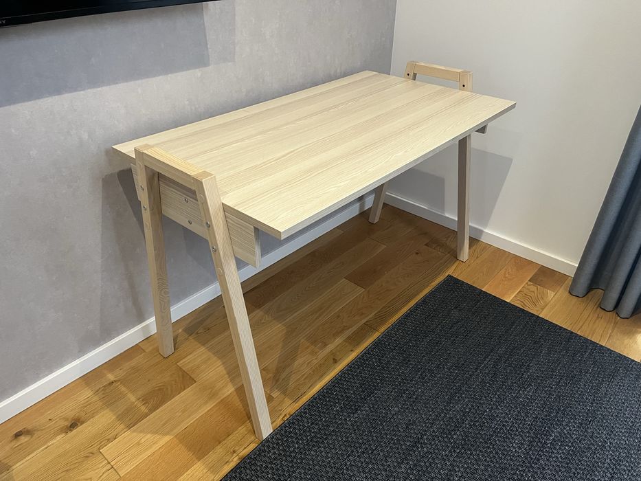 Biurko z regulacją wysokości