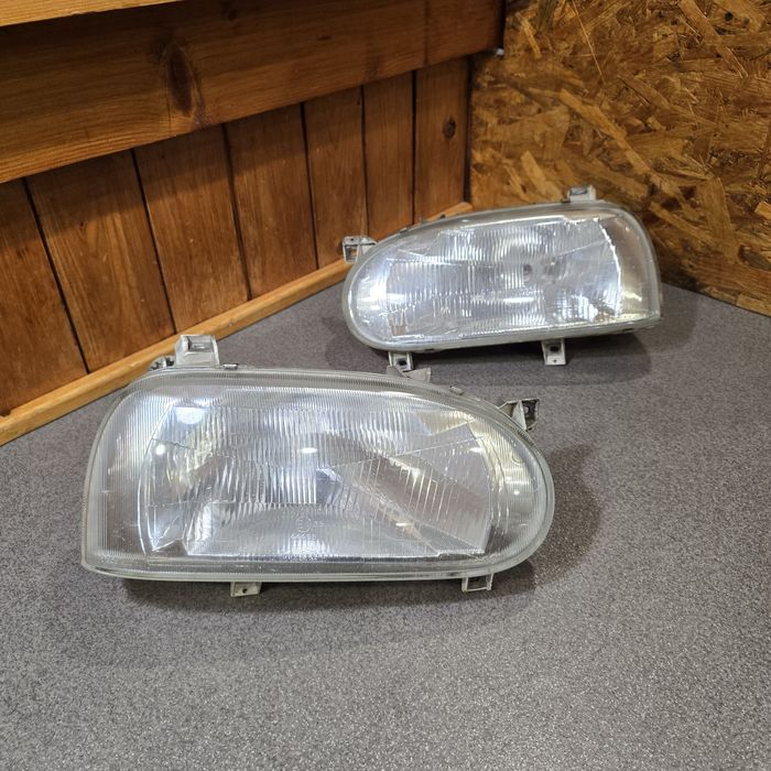 Фара передня права Volkswagen Golf 3  1H6941015A  1H6941016A