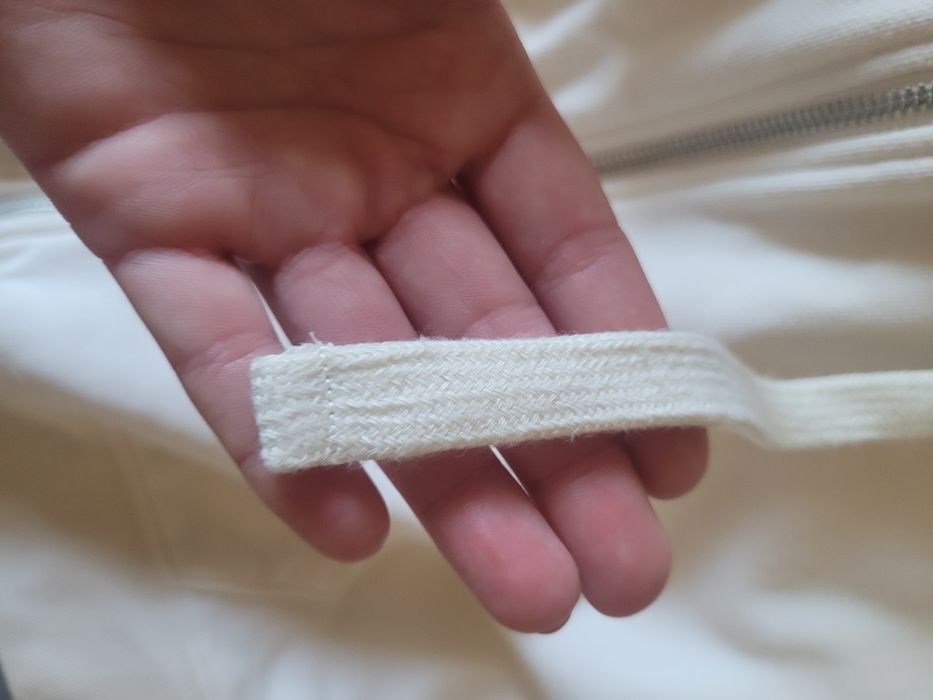 Kremowa bluza z kapturem Calvin Klein