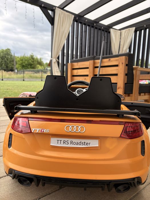 elektryczne autko dla dzieci Audi TT RS, model 370-079V70YL