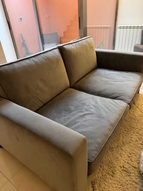 Sofá Lombok Microsuede personalizado, como novo 183W x 108D.