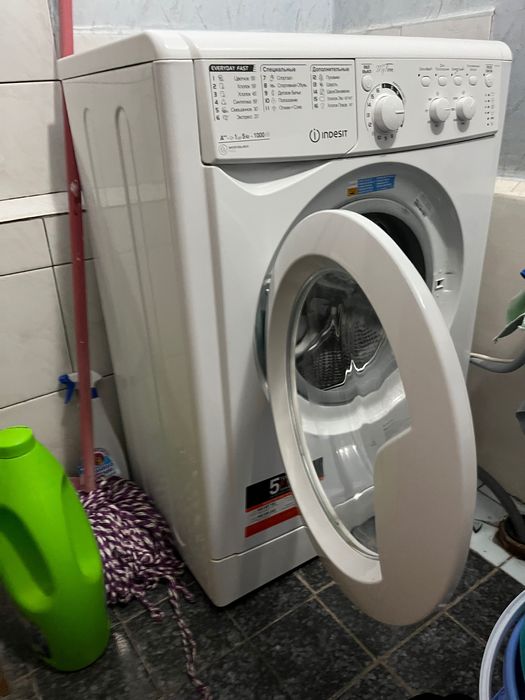 Пральна машина Іndesit