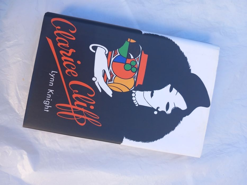 Biografia Clarice Cliff - Ceramista Art Deco