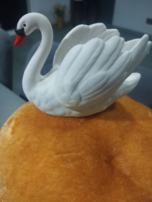 Goebel figurka biskwitowa Łabądż Zy 103