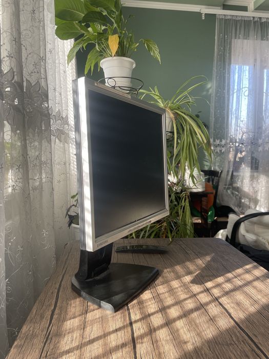 Монітор Б/В 171 N Samsung SyncMaster