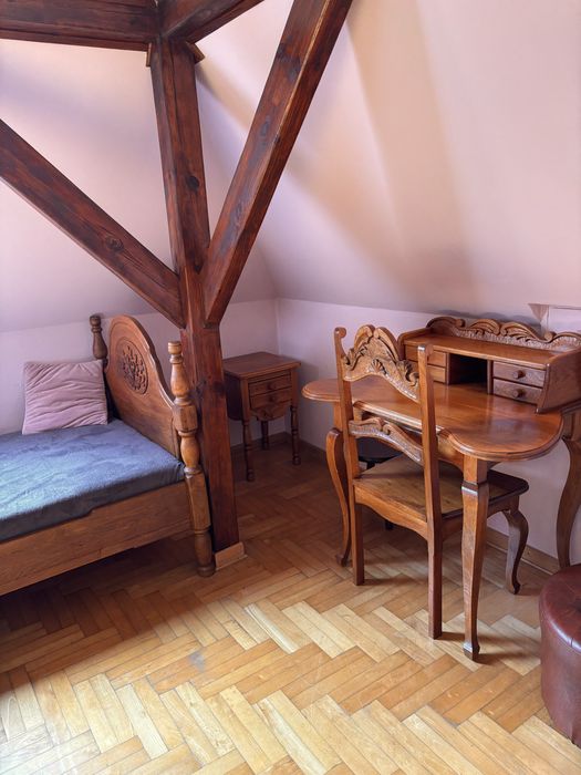 Wyjątkowy komplet mebli dębowych - ręczna snycerka