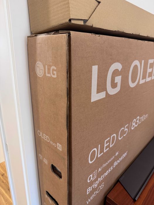 TV OLED LG OLED83C44LA com garantia. 83 polegadas. Ofereço entrega.