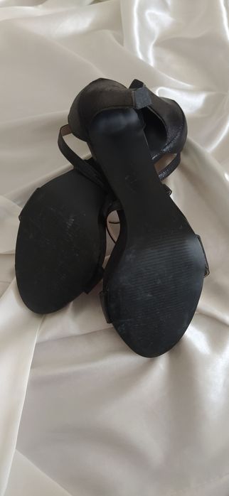 Szpilki sandałki czarne