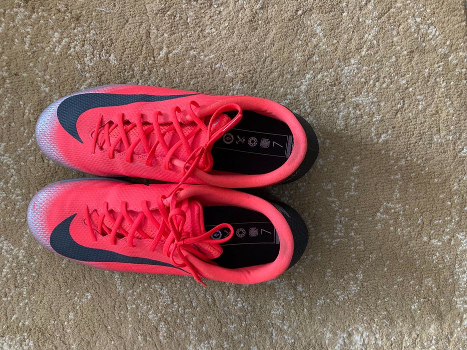 sportowe buty NIKE