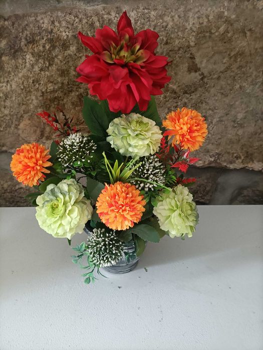 Arranjos florais artificiais
