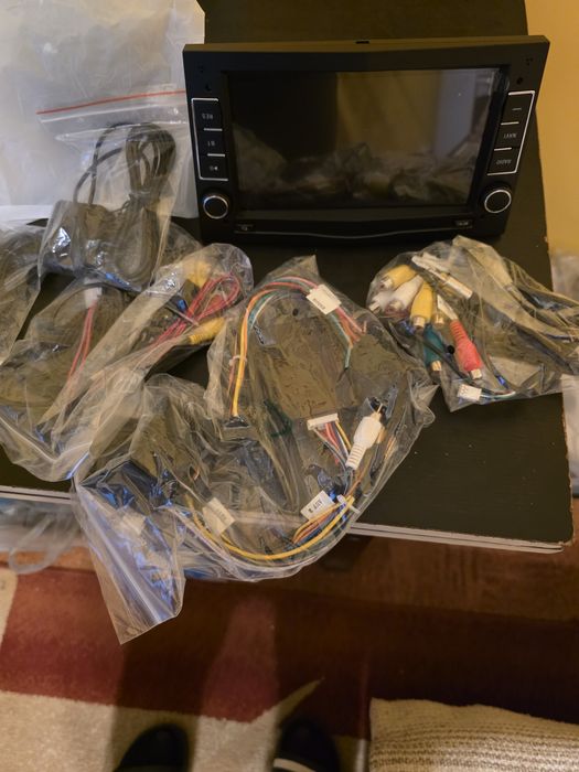 Radio magnetofon samochodowy