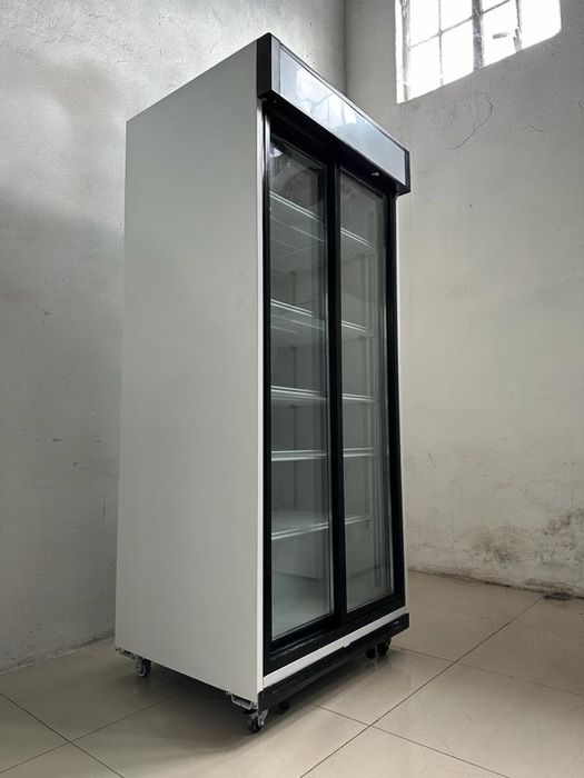 Lodówka witryna Chlodziarka Metalfrio Coll 900 nowy model