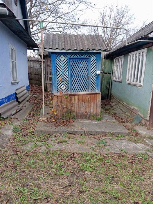 Продам дім із земельним участком