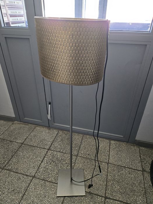 Lampa stojąca sprawna